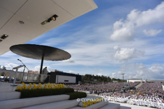 10-Pilgrimage to F&#xe1;tima: Holy Mass and rite of Canonization of Blesseds Francisco Marto and Jacinta Marto