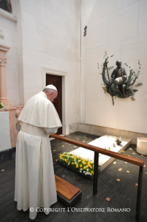 2-Pellegrinaggio a Fátima: Santa Messa con il Rito della Canonizzazione dei Beati Francisco Marto e Jacinta Marto 