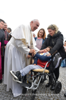 7-Pilgrimage to F&#xe1;tima: Prayer during the visit at the Chapel of the Apparitions