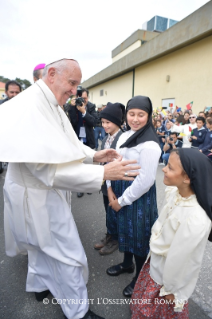 5-Pilgrimage to F&#xe1;tima: Prayer during the visit at the Chapel of the Apparitions