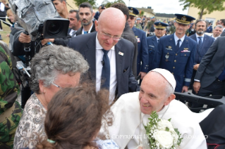 13-Pilgrimage to F&#xe1;tima: Visit to the Chapel of the Apparitions 