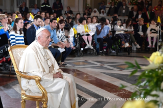 3-Visita pastoral a Génova: Encuentro con los j&#xf3;venes de la Misi&#xf3;n Diocesana