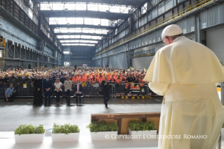 8-Visita pastoral a G&#xe9;nova: Encuentro con el mundo del trabajo en la planta sider&#xfa;rgica