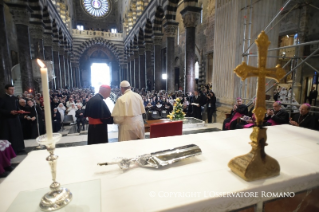 15-Visite pastorale à Gênes : Rencontre avec les évêques, le clergé, les séminaristes et les religieux de la région, les collaborateurs laïcs de la Curie et les représentants d'autres confessions