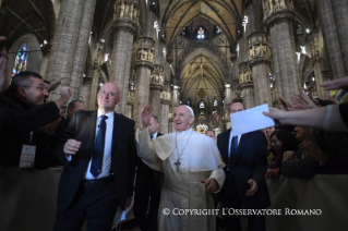 14-Visita Pastoral: Encontro com os sacerdotes e consagrados