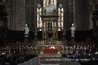 20-Pastoral Visit: Meeting with priests and consecrated persons gathered in the Duomo