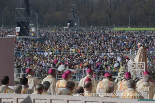 4-Pastoral Visit: Holy Mass at Monza Park