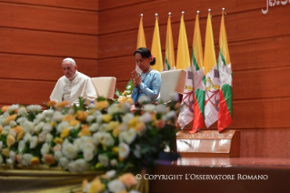 9-Viaggio Apostolico in Myanmar: Incontro con le Autorità, con la Società civile e con il Corpo Diplomatico  