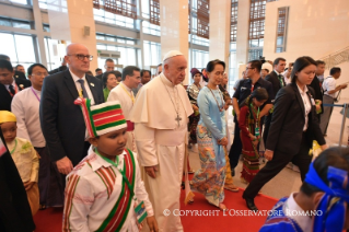 14-Voyage apostolique au Myanmar : Rencontre avec les Autorit&#xe9;s, la soci&#xe9;t&#xe9; civile et le Corps diplomatique