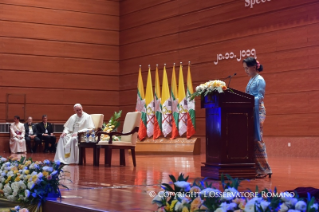 21-Viaggio Apostolico in Myanmar: Incontro con le Autorità, con la Società civile e con il Corpo Diplomatico  