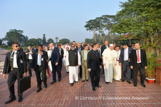 6-Apostolic Journey to Bangladesh: Visit to the National Martyr’s Memorial of Savar, Homage to the Father of the Nation in Bangabandhu Memorial Museum and signing of the Book of Honour