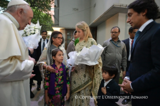 11-Apostolic Journey to Bangladesh: Visit to the National Martyr’s Memorial of Savar, Homage to the Father of the Nation in Bangabandhu Memorial Museum and signing of the Book of Honour