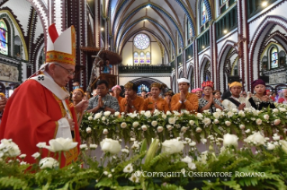 4-Viagem Apostólica a Myanmar: Santa Missa com os jovens 