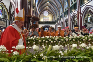 4-Apostolische Reise nach Myanmar: Eucharistiefeier mit Jugendlichen