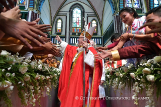 7-Viaggio Apostolico in Myanmar: Santa Messa con i giovani  