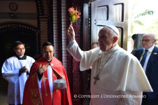 19-Viagem Apostólica a Myanmar: Santa Missa com os jovens 