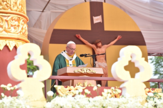 3-Apostolic Journey to Myanmar: Holy Mass