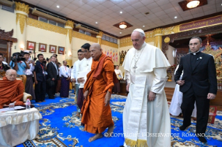 15-Voyage apostolique au Myanmar : Rencontre avec le Conseil supr&#xea;me &#x201c;Sangha&#x201d; des moines bouddhistes