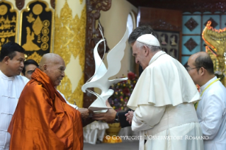 21-Viaggio Apostolico in Myanmar: Incontro con il Consiglio Supremo &#x201c;Sangha&#x201d; dei Monaci buddisti