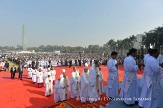 13-Apostolische Reise nach Bangladesch: Heilige Messe mit Priesterweihe