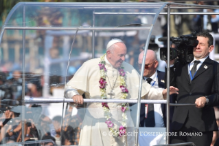 23-Apostolic Journey to Bangladesh: Holy Mass and priestly ordination