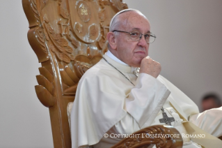 0-Viaje apostólico a Bangladés: Encuentro con los sacerdotes, religiosos, religiosas, consagrados, seminaristas y novicias