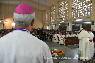 6-Viaje apostólico a Bangladés: Encuentro con los obispos