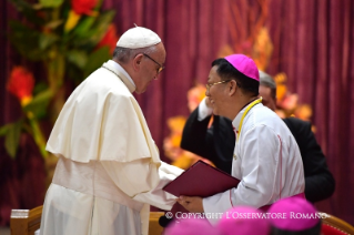 15-Viaje apostólico a Myanmar: Encuentro con los obispos del país