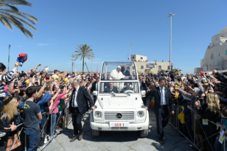 0-Visita Pastorale a Molfetta (Bari): Concelebrazione eucaristica