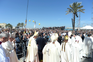 3-Visita Pastoral a Molfetta: Concelebração Eucarística