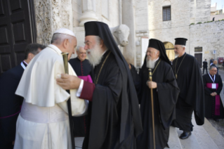 12-Patoral Visit to Bari: The Holy Father receives the Patriarchs. They descend into the crypt of the Basilica for the veneration of the relics of Saint Nicholas