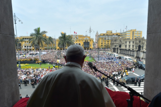 4-Apostolic Journey to Chile and Peru: Recitation of the Angelus Prayer