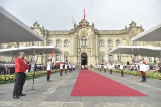 3-Viaje apostólico a Perú: Encuentro con las autoridades, la sociedad civil y el cuerpo diplomático