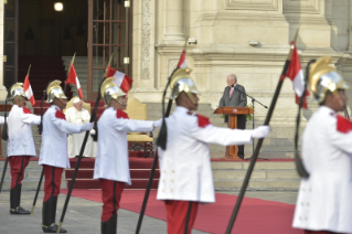 5-Viaje apostólico a Perú: Encuentro con las autoridades, la sociedad civil y el cuerpo diplomático