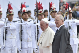 3-Viaje apostólico a Perú: Ceremonia de bienvenida