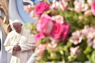 3-Voyage apostolique au P&#xe9;rou : Celebration mariale en l'honneur de la Vierge de la Porte