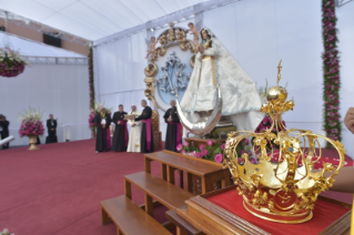 11-Voyage apostolique au P&#xe9;rou : Celebration mariale en l'honneur de la Vierge de la Porte