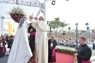 14-Viaje apost&#xf3;lico a Per&#xfa;: Celebraci&#xf3;n Mariana en honor de la Virgen de la Puerta