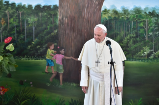 0-Viagem Apostólica ao Peru: Visita às crianças do Lar Principito 
