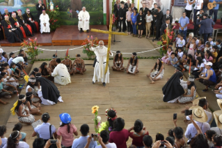 8-Apostolic Journey to Peru: Visit to Hogar Principito Children`s home