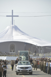 9-Apostolic Journey to Peru: Holy Mass 