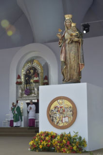 14-Apostolic Journey to Peru: Holy Mass