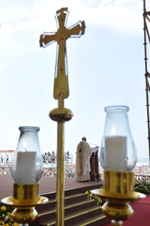 9-Apostolic Journey to Peru: Holy Mass