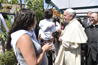 0-Apostolic Journey to Chile: Short visit to the Female Central Penitentiary