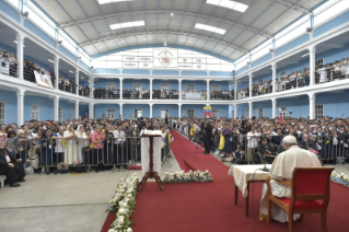 3-Voyage apostolique au P&#xe9;rou : Rencontre avec les prêtres, les religieux, religieuses et les séminaristes