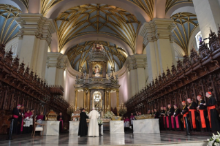 1-Viagem Apostólica ao Peru: Oração junto às Relíquias dos Santos peruanos