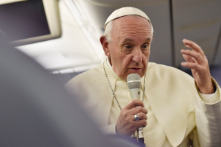 0-Viaje apost&#xf3;lico a Chile y Per&#xfa;: Conferencia de prensa del Santo Padre durante el vuelo de regreso a Roma