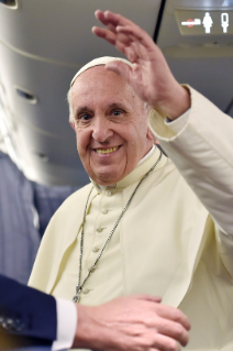 4-Viagem Apostólica ao Chile e Peru: Entrevista coletiva do Santo Padre durante o voo de regresso a Roma