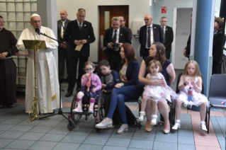 9-Viaggio Apostolico in Irlanda: Visita al Centro di accoglienza per Famiglie senzatetto