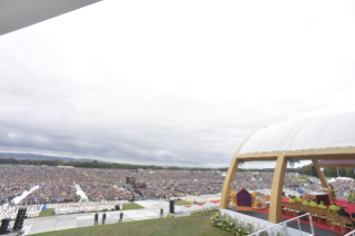 8-Apostolic Visit to Ireland: Holy Mass